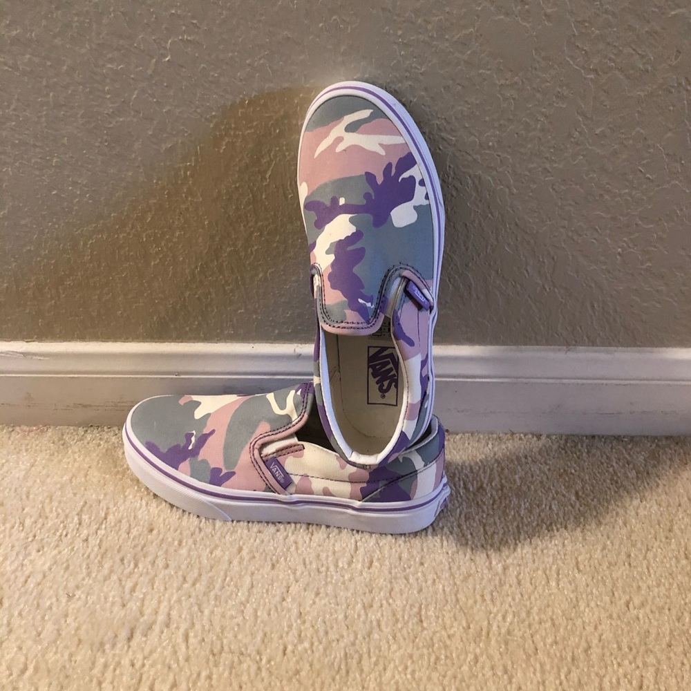 NWOB Pink, purple, gray Camo Vans - Picture 2 of 6